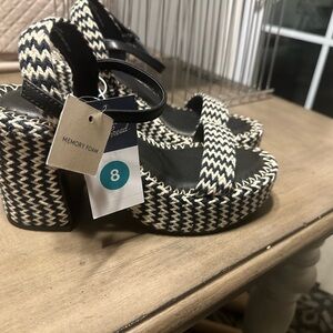 Womans madeline woven memory foam Platform Sandals size 8